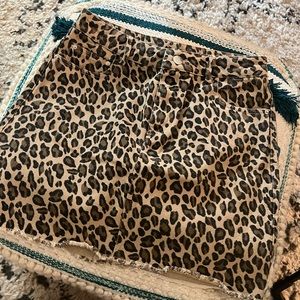 Entro by Pink Lily leopard print denim mini skirt